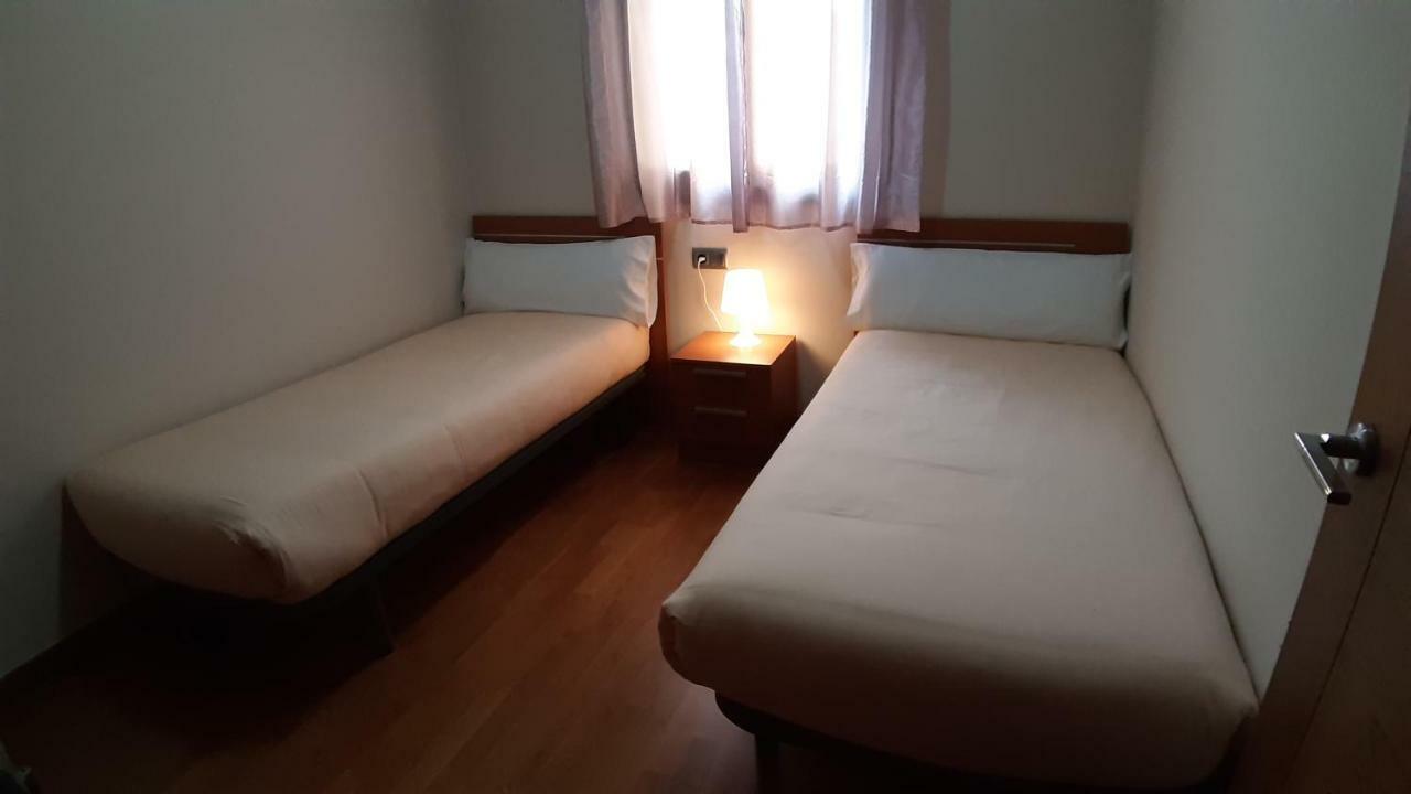 Apartaments Julia Pobla de Segur Exterior foto