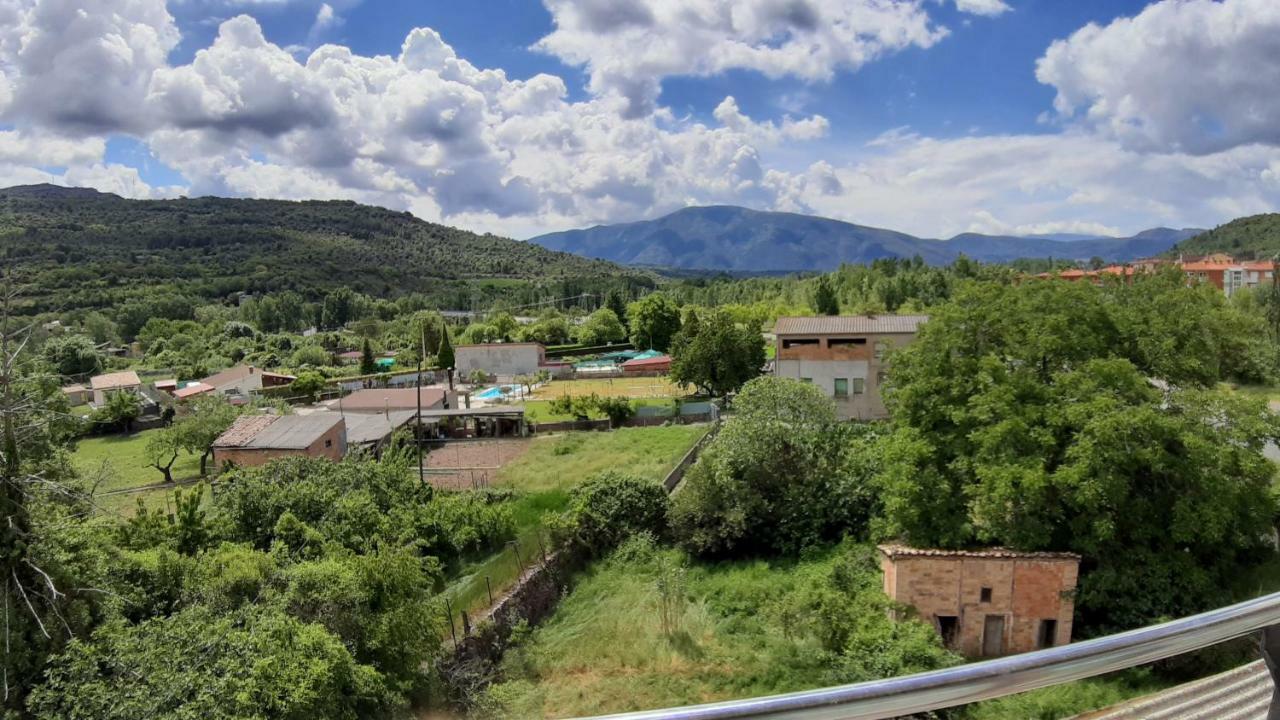 Apartaments Julia Pobla de Segur Exterior foto