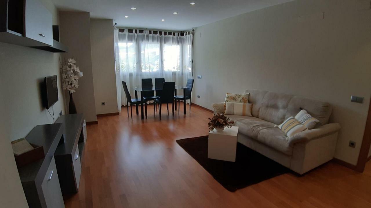 Apartaments Julia Pobla de Segur Exterior foto