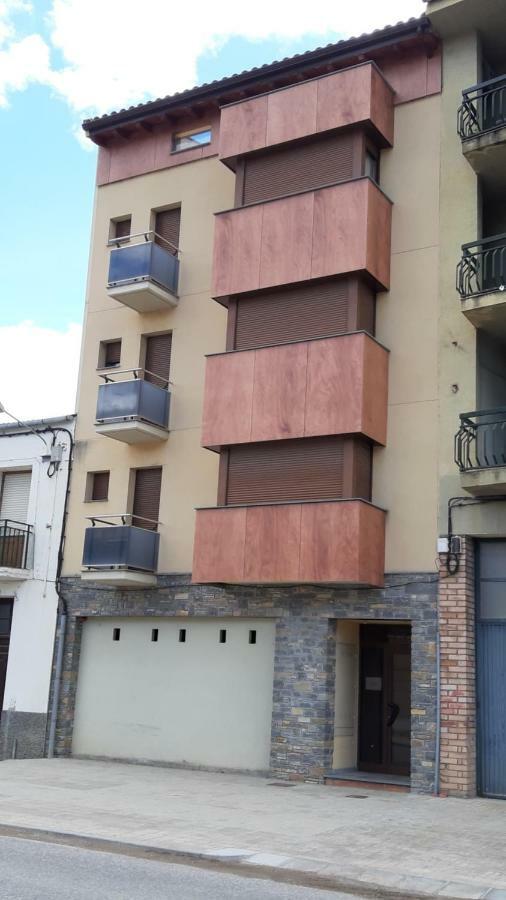 Apartaments Julia Pobla de Segur Exterior foto